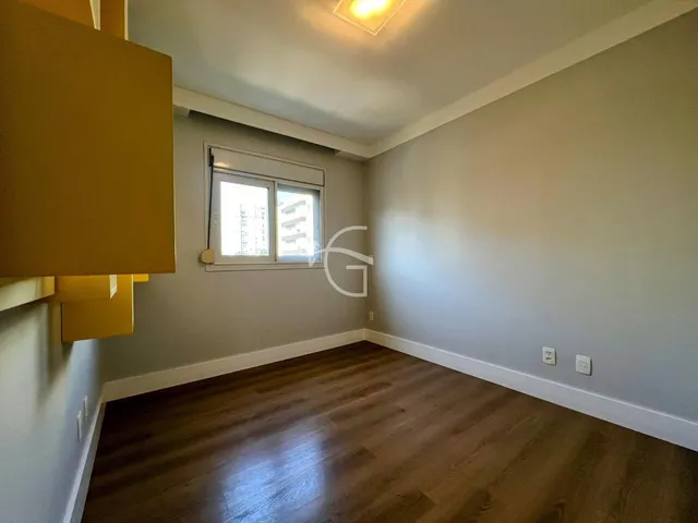 Imagem 12: EXCELENTE APARTAMENTO NO ATIRADORES COM 3 SUÍTES E 3 VAGAS DE GARAGEM