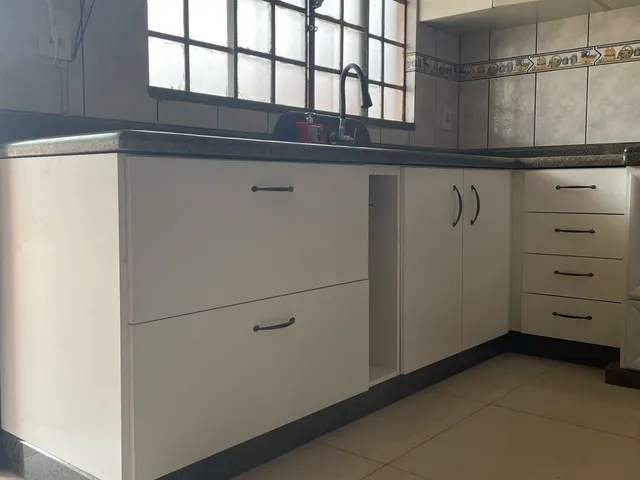 Imagem 2: Casa com piscina e 03 quartos, JARDIM PANCERA, TOLEDO - PR