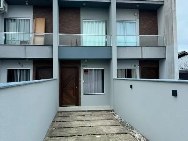 Imagem: CASA RESIDENCIAL em Joinville - Santa Catarina
