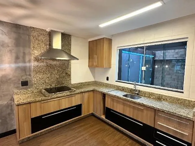 Imagem 2: CASA RESIDENCIAL em Joinville - Santa Catarina, Espinheiros