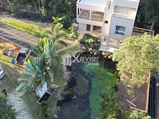 Imagem 7: Chácara à Venda em Nova Guarapari com 964 m², 3 Quartos, Energia Solar, Deck de 75 m²