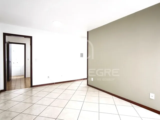 Imagem: Apartamento reformado com vaga coberta no