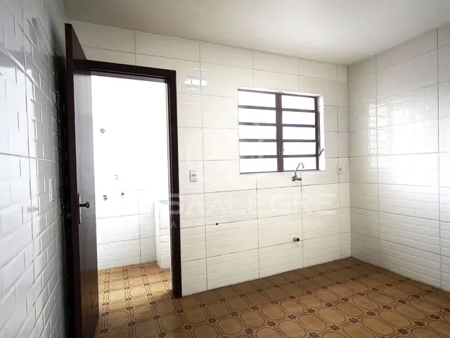 Imagem 2: Apartamento reformado com vaga coberta no Centro de Esteio