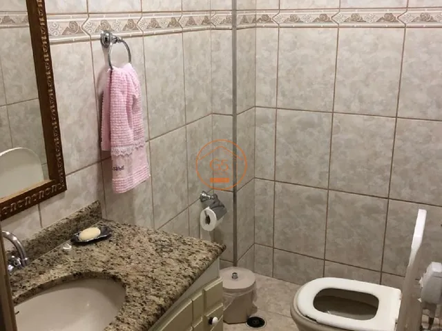 Imagem 7: Imperdível casa à venda em Caieiras-SP, bairro Serpa: 2 quartos, 1 suíte, 2 salas, 3