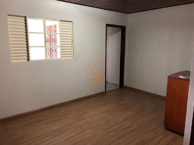 Imagem 8: Imperdível casa à venda em Caieiras-SP, bairro Serpa: 2 quartos, 1 suíte, 2 salas, 3