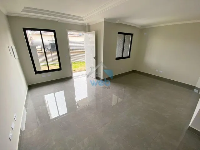 Imagem 8: Sobrados com três quartos à venda no Bairro Xaxim, próximo à BR-116 (Linha Verde) e