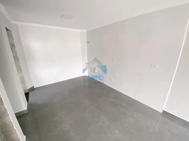 Imagem 2: Sobrados com três quartos à venda no Bairro Xaxim, próximo à BR-116 (Linha Verde) e
