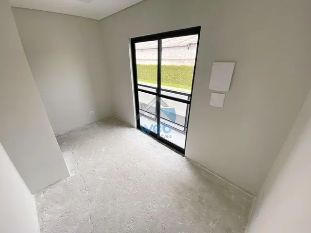 Imagem 16: Sobrados com três quartos à venda no Bairro Xaxim, próximo à BR-116 (Linha Verde) e