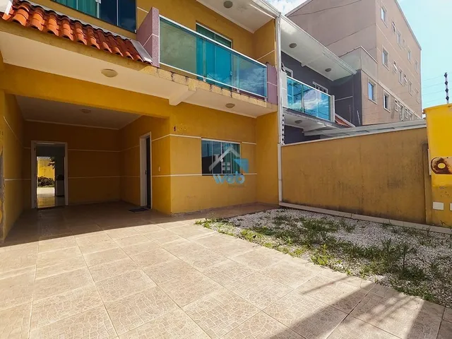 Imagem: Sobrado à venda no bairro Cajuru, com amplo