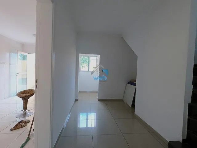Imagem 10: Sobrado à venda no bairro Cajuru, com amplo terreno nos fundos, 03 quartos sendo uma