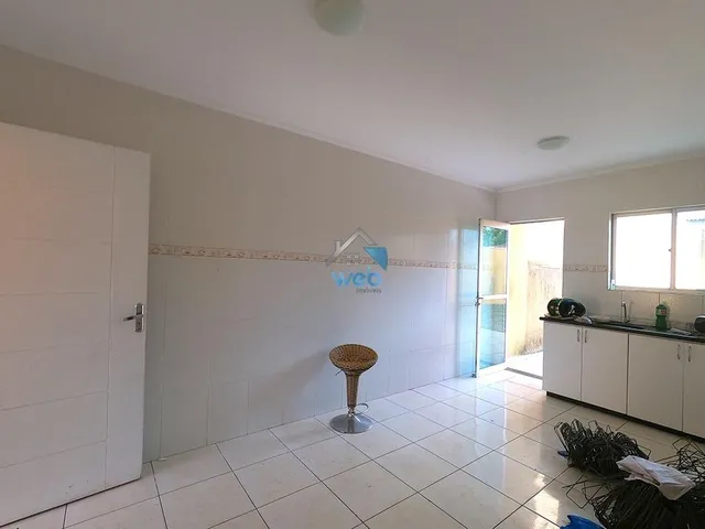 Imagem 13: Sobrado à venda no bairro Cajuru, com amplo terreno nos fundos, 03 quartos sendo uma