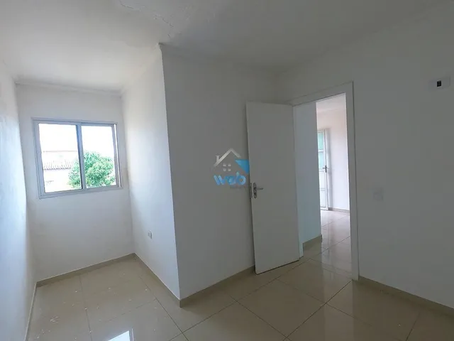 Imagem 2: Sobrado à venda no bairro Cajuru, com amplo terreno nos fundos, 03 quartos sendo uma
