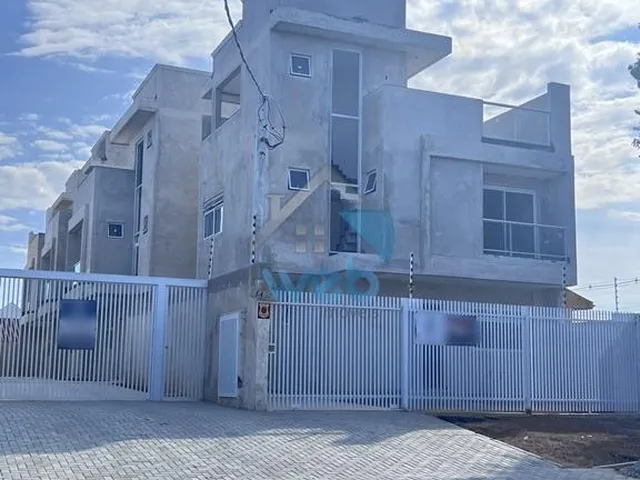 Imagem 3: Sobrados de alto padrão em condomínio à venda no Bairro Alto, com três quartos, sala