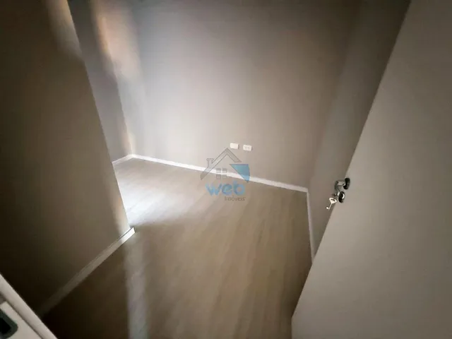 Imagem 8: Sobrado com três quartos no Bairro ITATIAIA, pronto para financiar, contando com 3