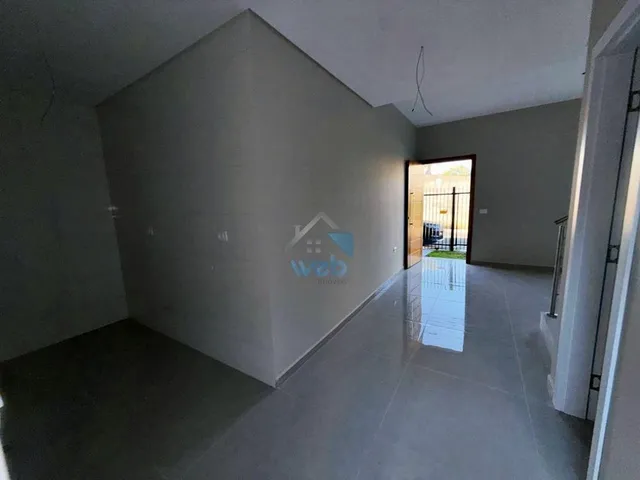 Imagem 14: Sobrado com três quartos no Bairro ITATIAIA, pronto para financiar, contando com 3
