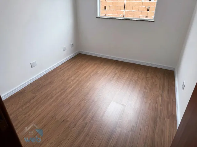 Imagem 12: Venda sobrado, três quartos, churrasqueira, porcelanato, lavabo, garagem coberta