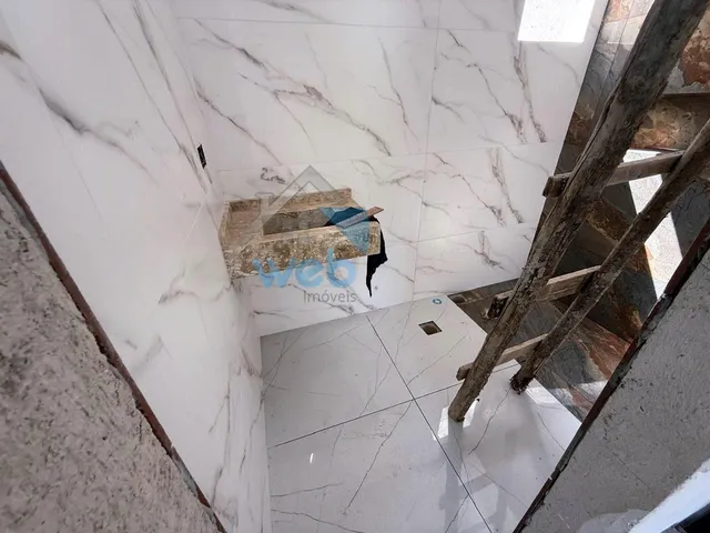 Imagem 6: Excelentes sobrados em condomínio fechado à venda no Bairro CIC, com três quartos