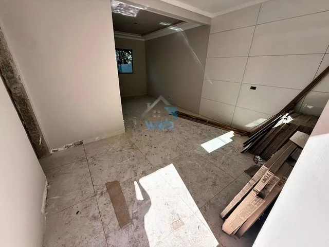 Imagem 2: Sobrados em construção, à venda no Bairro CIC, com três quartos, sala, cozinha