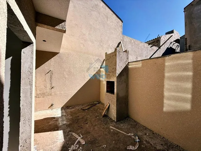 Imagem 3: Sobrados em construção, à venda no Bairro CIC, com três quartos, sala, cozinha