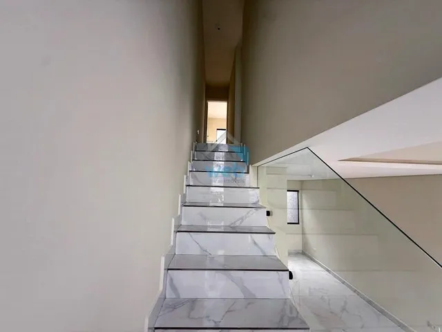 Imagem 14: Sobrado, três quartos, sala, edicula com churrasqueira, ótima localização