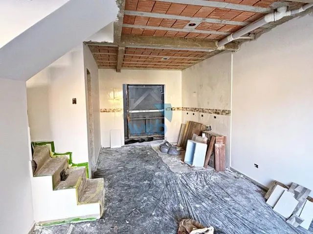 Imagem 8: Sobrados em condomínio à venda na região do Vitória Régia, com 3 quartos, sala