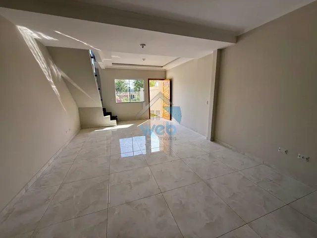 Imagem 3: Sobrados à venda na região do bairro Vitoria Regia, com três dormitórios, sala ampla