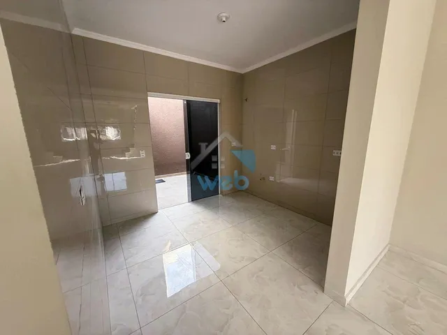 Imagem 2: Sobrados à venda na região do bairro Vitoria Regia, com três dormitórios, sala ampla