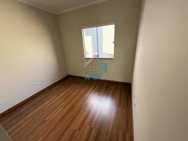 Imagem 16: Sobrados à venda na região do bairro Vitoria Regia, com três dormitórios, sala ampla