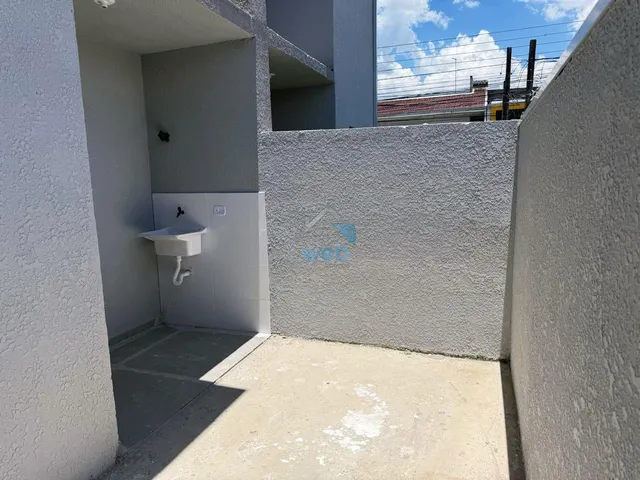 Imagem 2: Sobrados à venda na região do Rio Bonito, no Bairro Campo de Santana, com três