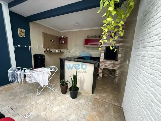 Imagem 2: Sobrado para vender no Vitória Régia, no Bairro CIC, com dois quartos, sala, cozinha