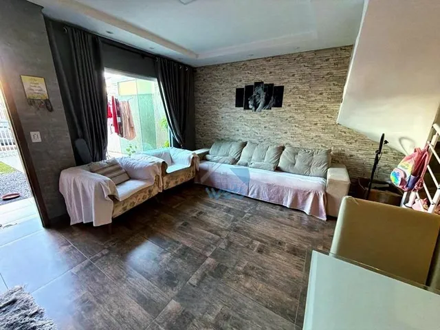 Imagem 8: Sobrados à venda na região do bairro Vitoria Regia, três dormitórios, suíte, sala