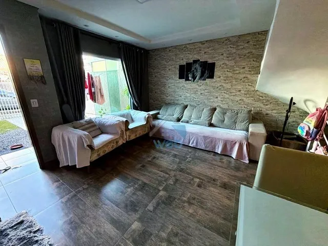 Imagem 6: Sobrados à venda na região do bairro Vitoria Regia, três dormitórios, suíte, sala