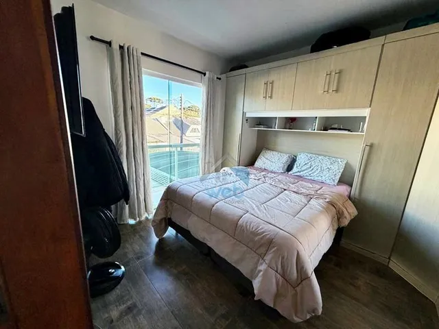 Imagem 12: Sobrados à venda na região do bairro Vitoria Regia, três dormitórios, suíte, sala