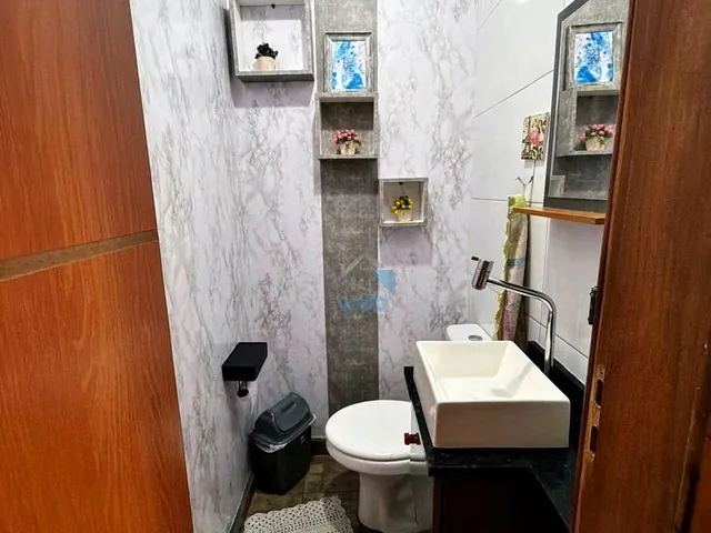Imagem 3: Sobrados à venda na região do bairro Vitoria Regia, três dormitórios, suíte, sala