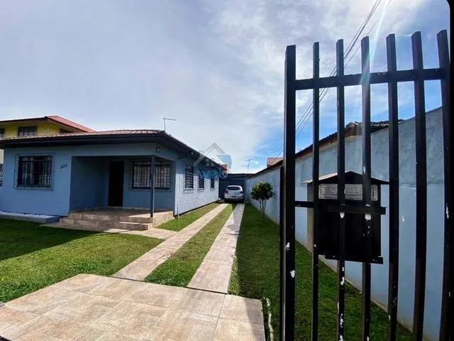 Imagem 9: Casa à venda no bairro Fazendinha, três quartos, sala, espaço externo, churrasqueira