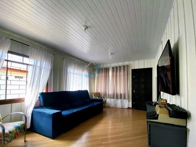 Imagem 3: Casa à venda no bairro Fazendinha, três quartos, sala, espaço externo, churrasqueira