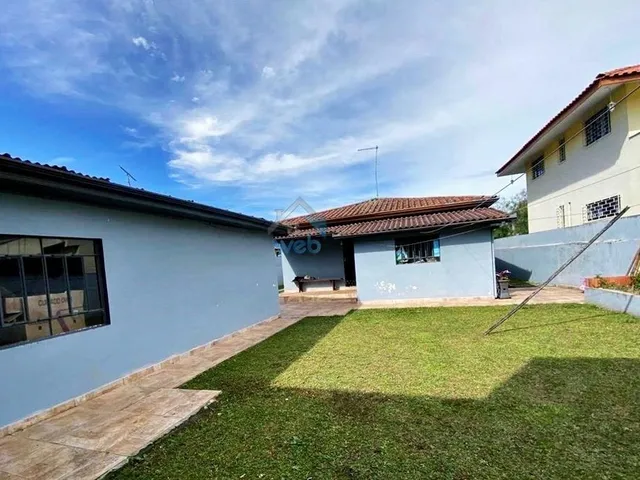 Imagem 5: Casa à venda no bairro Fazendinha, três quartos, sala, espaço externo, churrasqueira