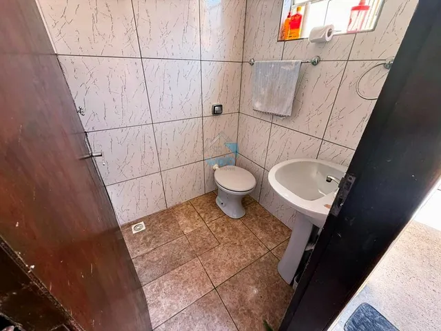 Imagem 11: Casa térrea para venda, dois quartos, sala, cozinha, na região do Vitória Régia, no