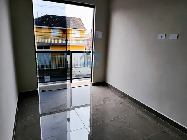 Imagem 8: Sobrados à venda na região do Rio Bonito, no Bairro Campo de Santana, com três