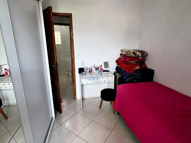 Imagem 10: Sobrados à venda na região do bairro Vitoria Regia, dois dormitórios, sala ampla