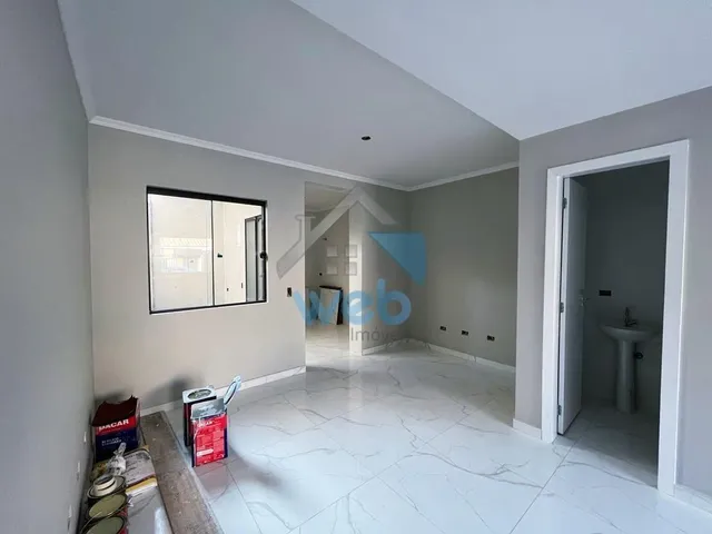 Imagem 2: Sobrado, três quartos, sala, edicula com churrasqueira, ótima localização