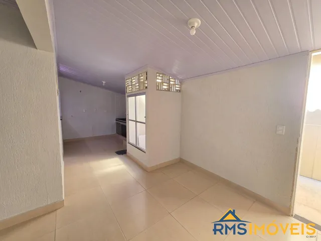 Imagem 2: Casa em Guará II, Brasília - 2 Quartos, Cozinha Integrada, 1 Vaga, Próximo ao Super