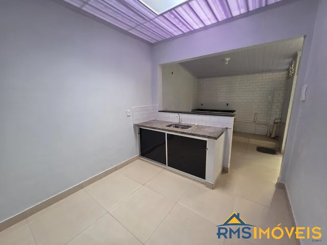 Imagem 3: Casa em Guará II, Brasília - 2 Quartos, Cozinha Integrada, 1 Vaga, Próximo ao Super