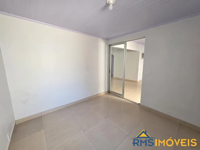 Imagem 10: Casa em Guará II, Brasília - 2 Quartos, Cozinha Integrada, 1 Vaga, Próximo ao Super