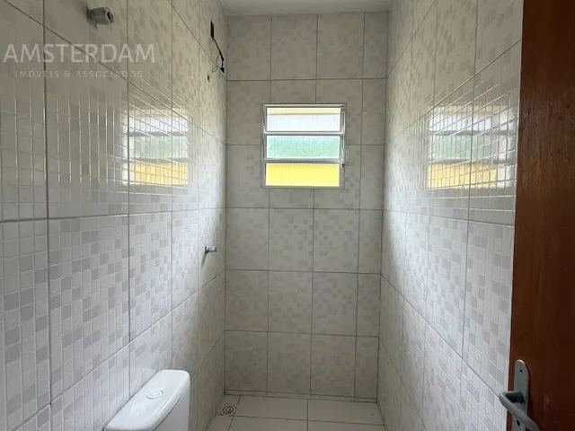 Imagem 12: Casa À Venda na Vista Linda, 2 Quartos Sendo 1 Deles Suíte, Sala para 2 Ambientes, com 2 Banheiros, 2 Vagas, 70M²!