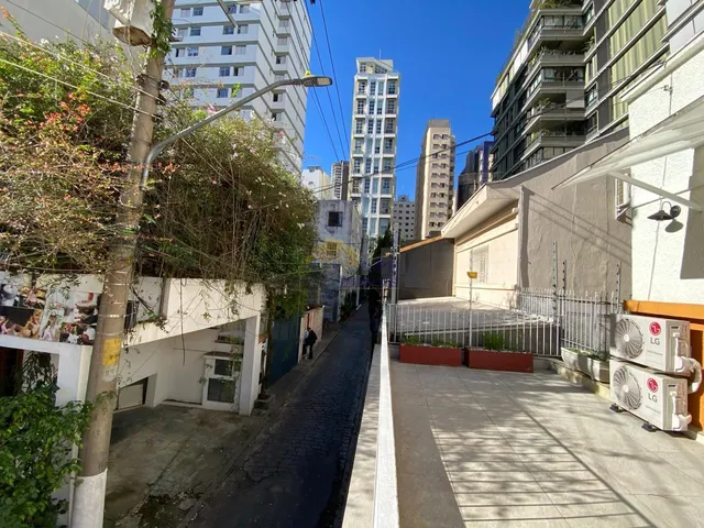 Imagem 4: Casa de Vila Reformada com 3 Suítes e 2 Vagas em Pinheiros, São Paulo - Próxima Ao Metrô e Avenida Rebouças