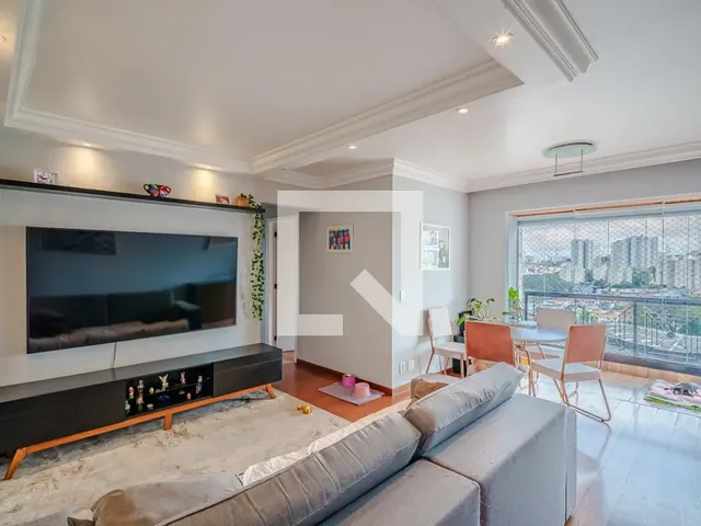 Imagem: O apartamento possui 3 Dormitórios, 1 Suíte, 2 Banheiros,