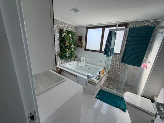 Imagem 13: Apartamento 3 Suítes à Venda no Le Parc, 195m², Porteira Fechada e 3 Vagas