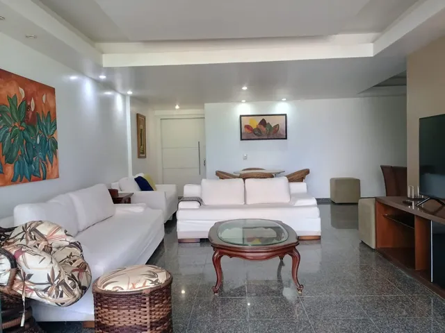 Imagem 4: Apartamento a venda com 4 quartos, 2 suítes e a poucos metros da praia