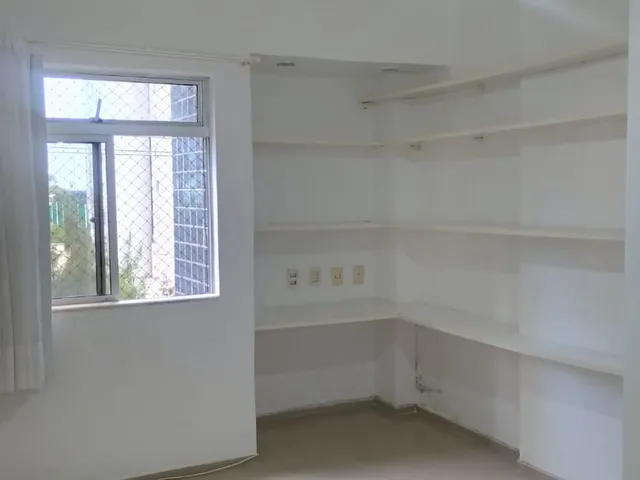 Imagem 2: Apartamento a venda com 4 quartos, 2 suítes e a poucos metros da praia